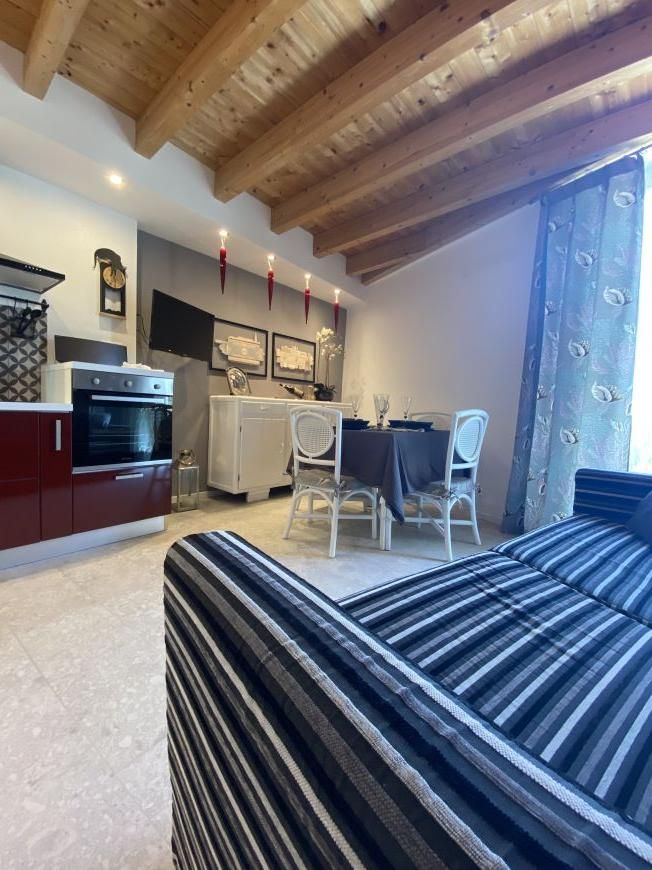 All'ombra del Carrubo | San Bartolomeo al Mare (IM) - Three bedroom apartment