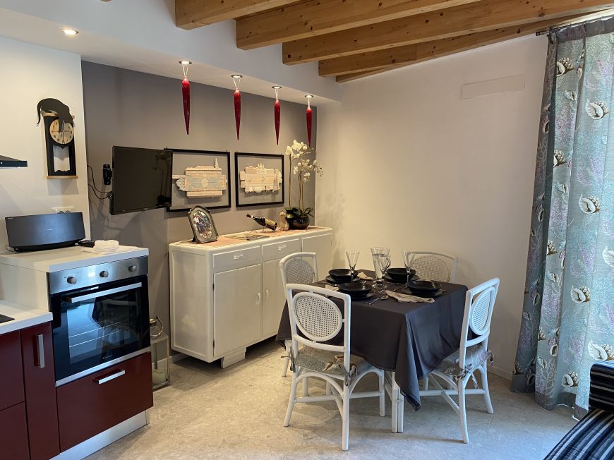 All'ombra del Carrubo | San Bartolomeo al Mare (IM) - Three bedroom apartment