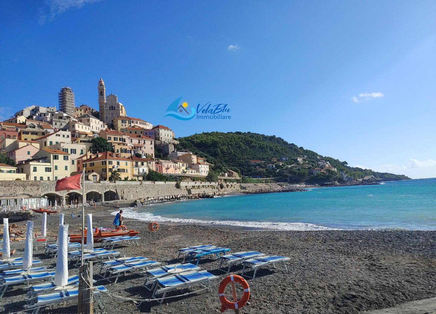 AD UN PASSO DAL BLU | Cervo (IM) - Bilocale con portico e giardino
