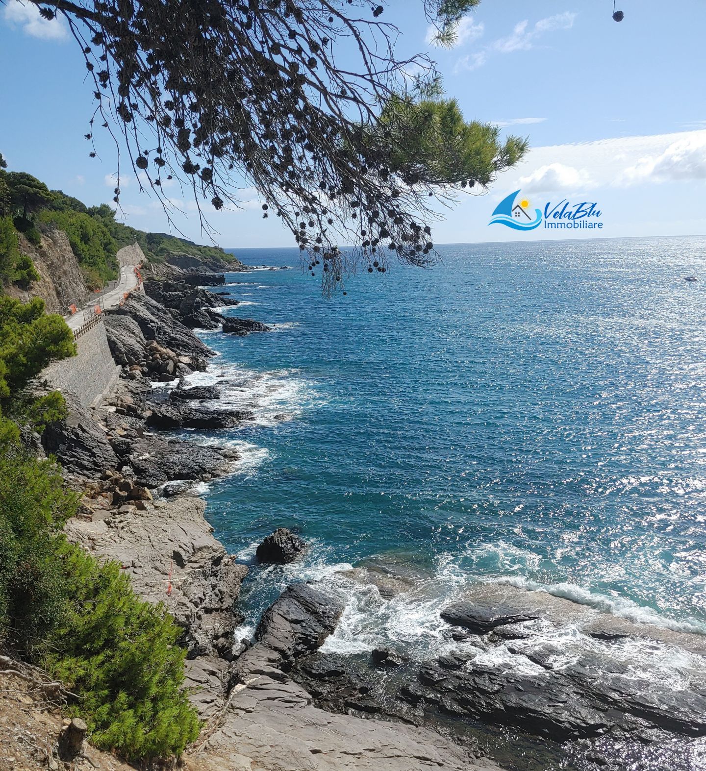 AD UN PASSO DAL BLU | Cervo (IM) - Bilocale con portico e giardino