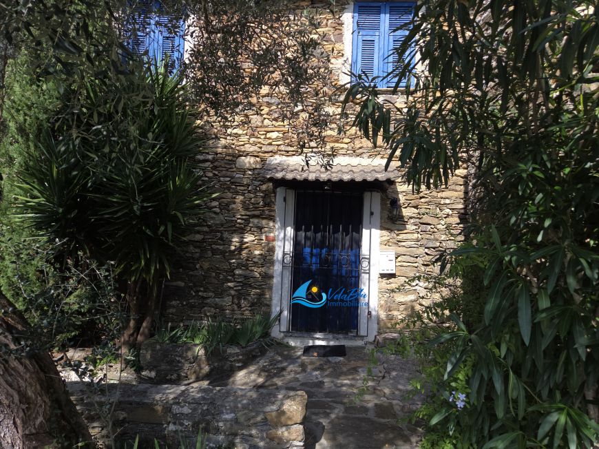 IL RIFUGIO TRA I VIGNETI | Ranzo (IM) - Terratetto unifamiliare